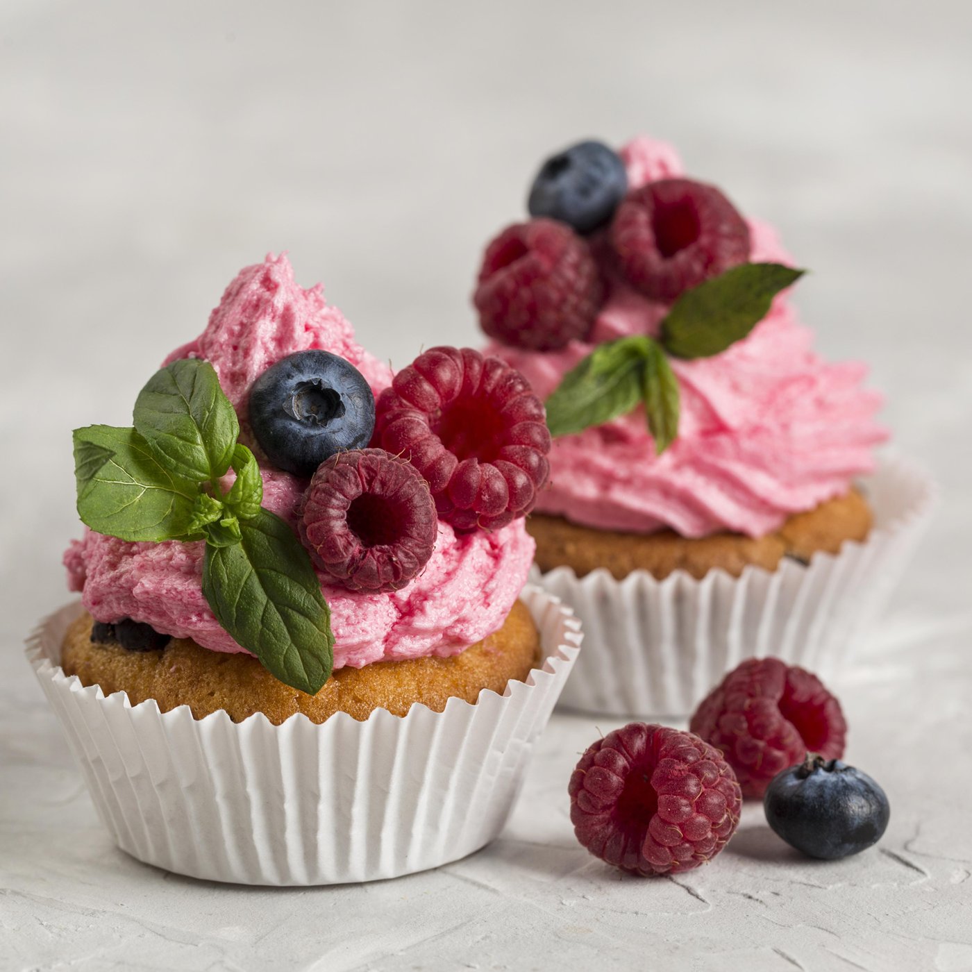 beautiful-delicious-dessert-strawberry-cream-fruit